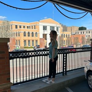 Meet your Posher, Gwen